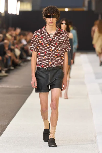 Look 5